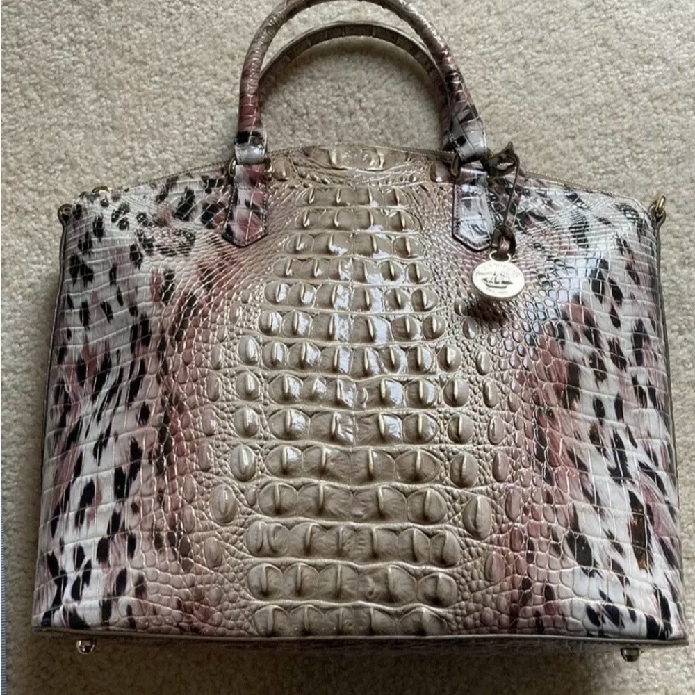 Beautiful BNWT Brahmin large duxbury with matching wallet